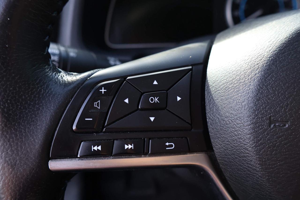 2018 Nissan Leaf S Photo