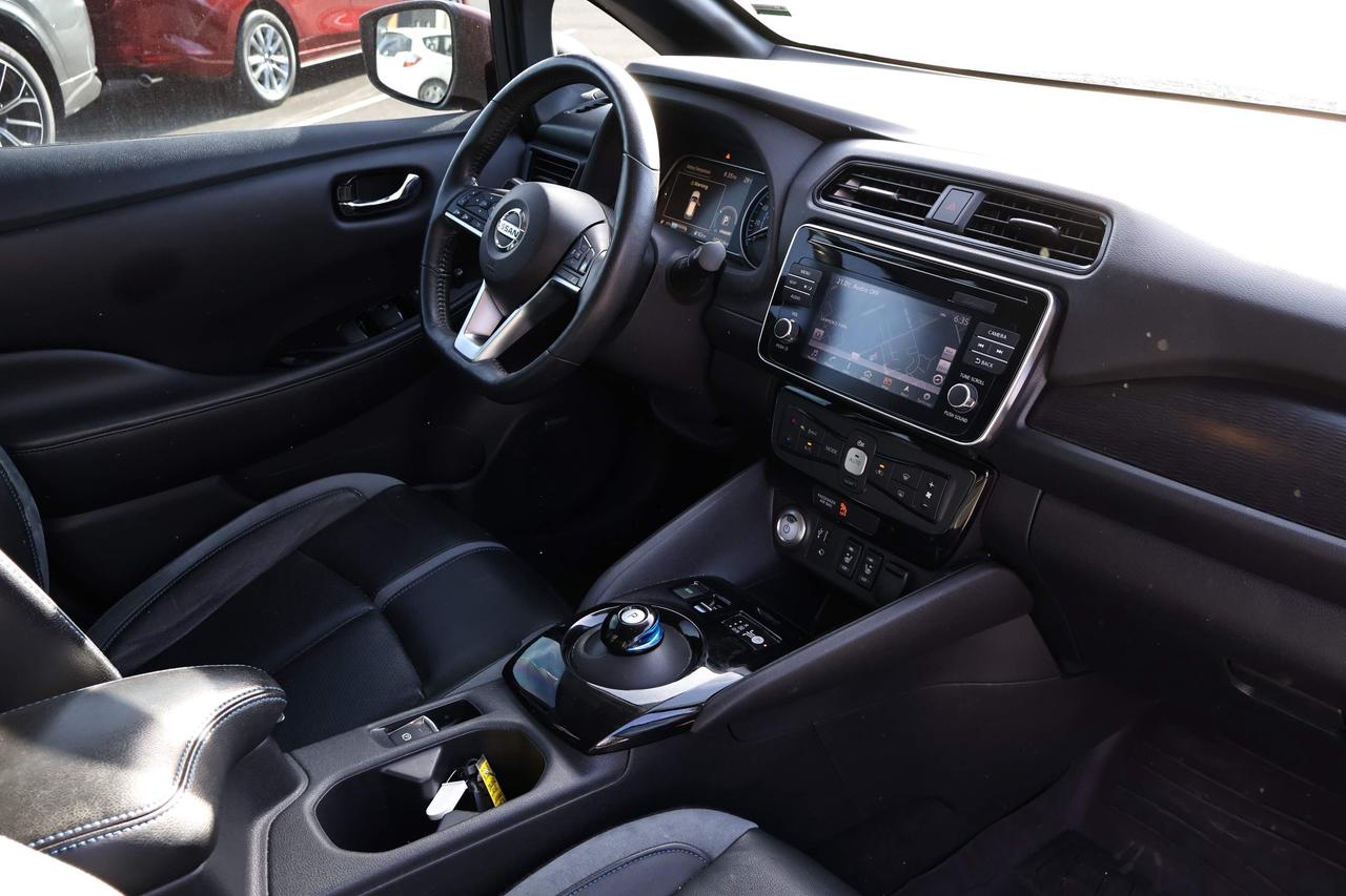 2018 Nissan Leaf S Photo