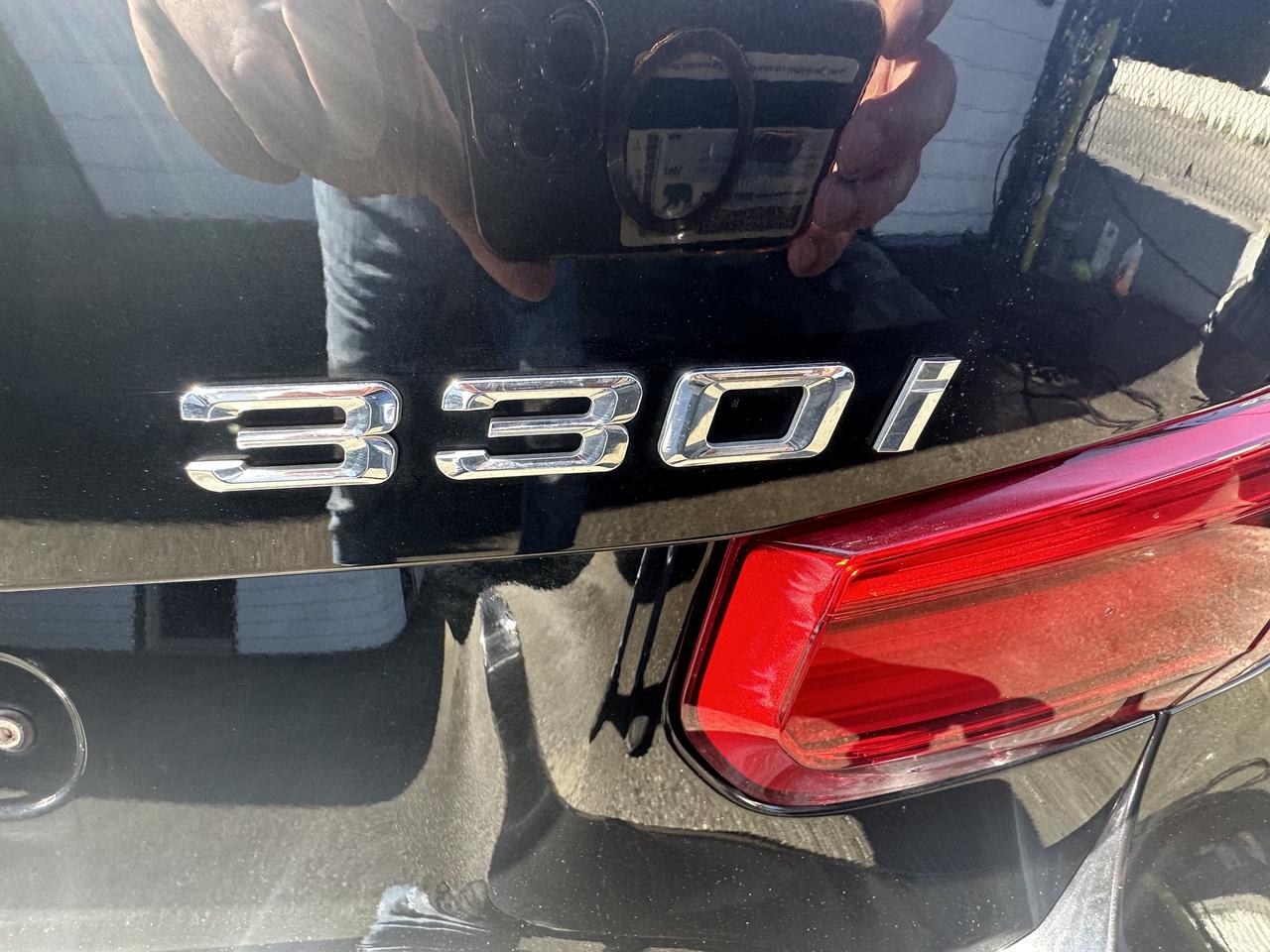 2018 BMW 3 Series 330i xDrive Sedan South Africa Photo