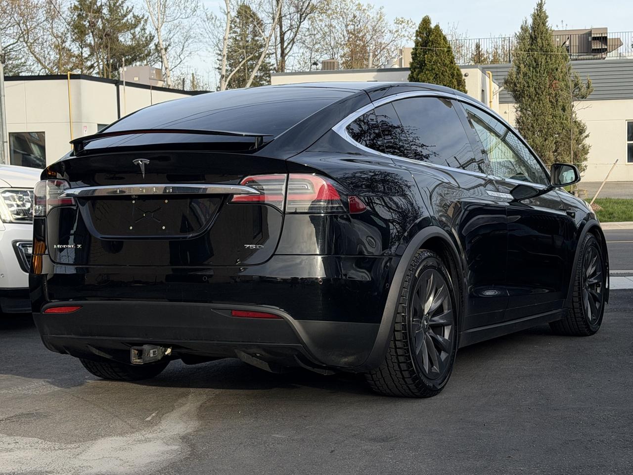 2017 Tesla Model X 75D | FSD BUILT IN Photo2