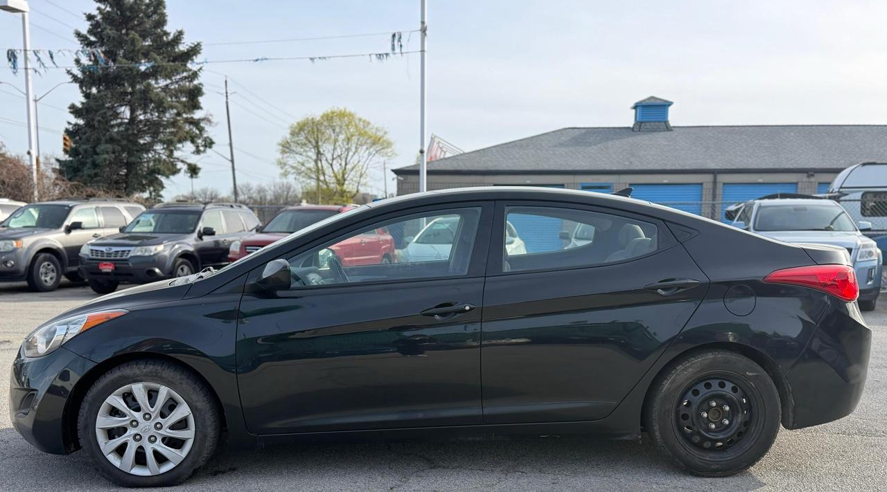 2013 Hyundai Elantra GL Photo3