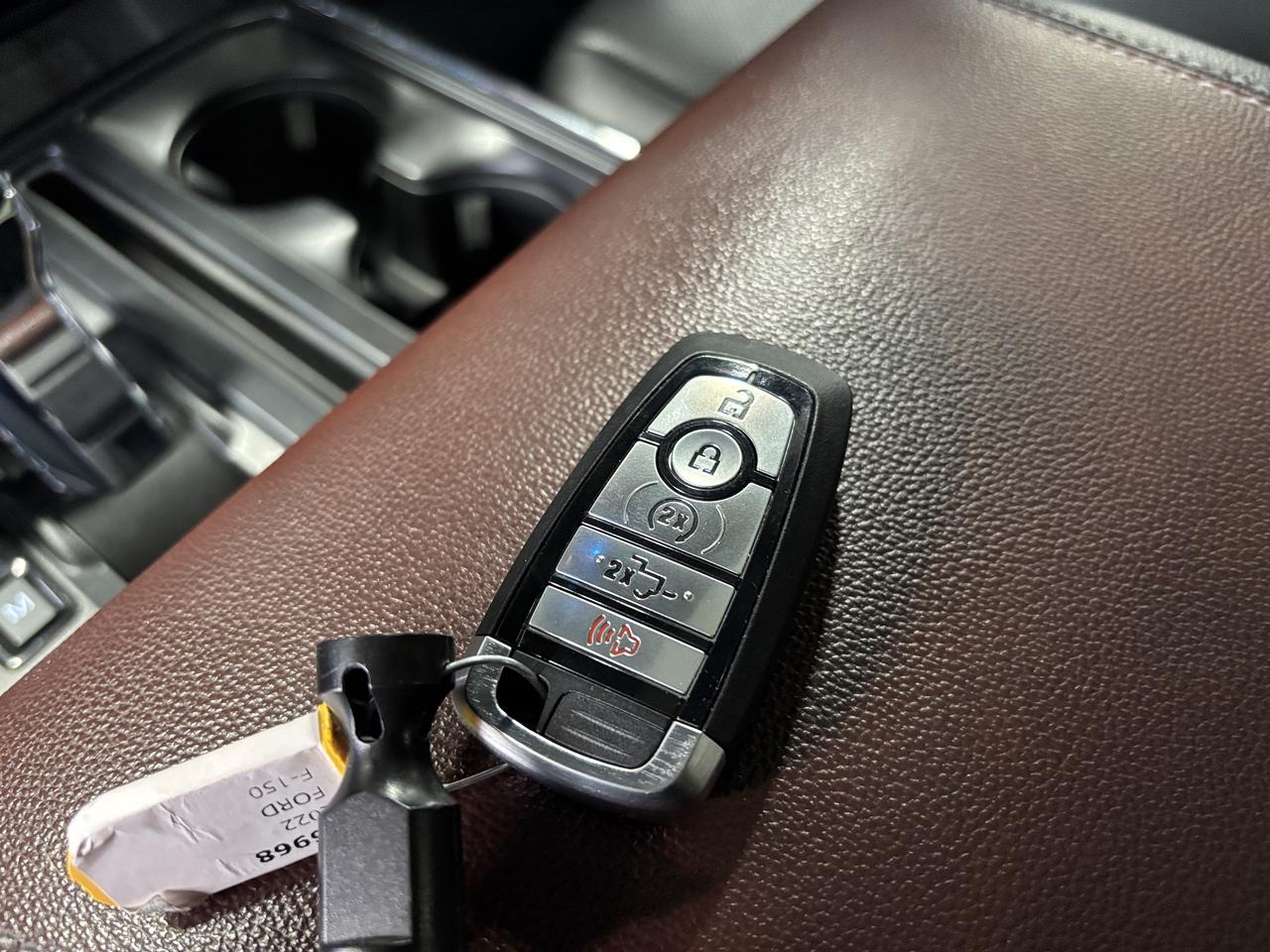 2022 Ford F-150 LARIAT|V8|4WD|SUPERCREW|NAV|BROWNLEATHER|PANOROOF| Photo