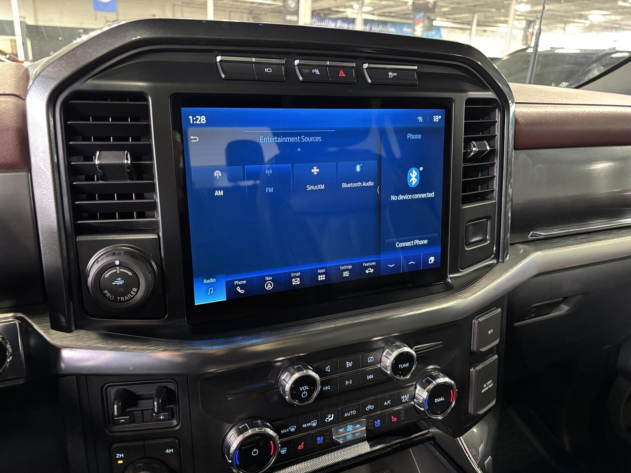 2022 Ford F-150 LARIAT|V8|4WD|SUPERCREW|NAV|BROWNLEATHER|PANOROOF| Photo