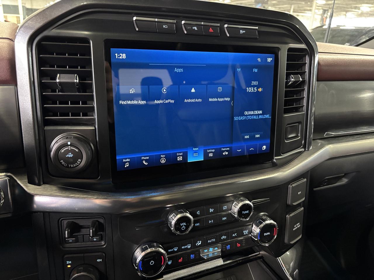 2022 Ford F-150 LARIAT|V8|4WD|SUPERCREW|NAV|BROWNLEATHER|PANOROOF| Photo