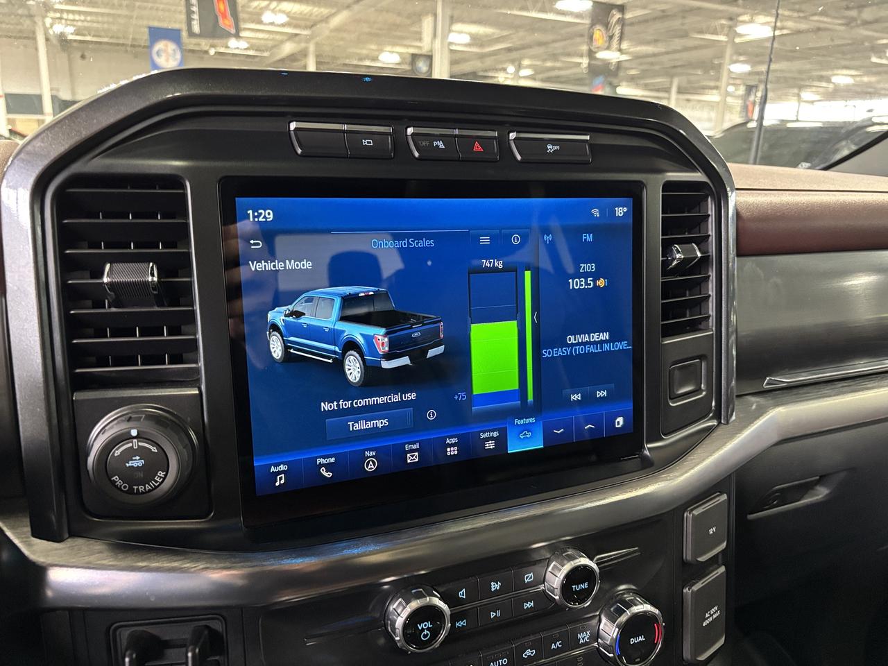 2022 Ford F-150 LARIAT|V8|4WD|SUPERCREW|NAV|BROWNLEATHER|PANOROOF| Photo