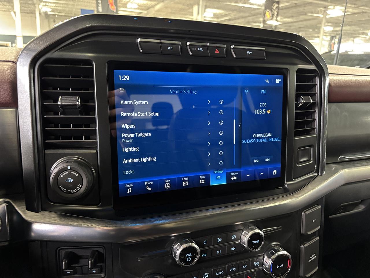 2022 Ford F-150 LARIAT|V8|4WD|SUPERCREW|NAV|BROWNLEATHER|PANOROOF| Photo