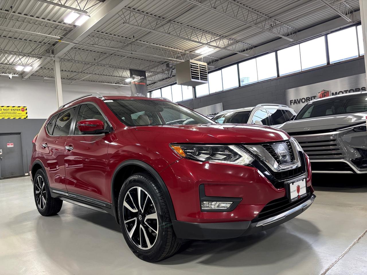2017 Nissan Rogue SL AWD|NAV|BOSE|360CAM|CREAMLEATHER|PANOROOF|ALLOY Photo