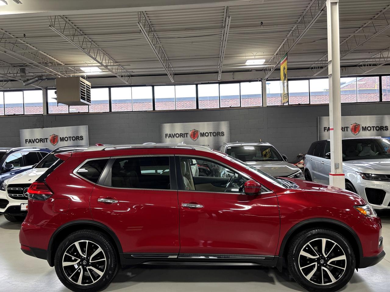 2017 Nissan Rogue SL AWD|NAV|BOSE|360CAM|CREAMLEATHER|PANOROOF|ALLOY Photo