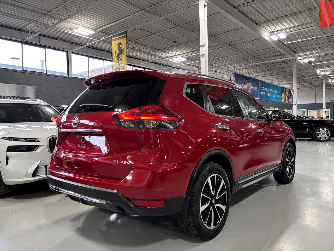 2017 Nissan Rogue SL AWD|NAV|BOSE|360CAM|CREAMLEATHER|PANOROOF|ALLOY Photo3