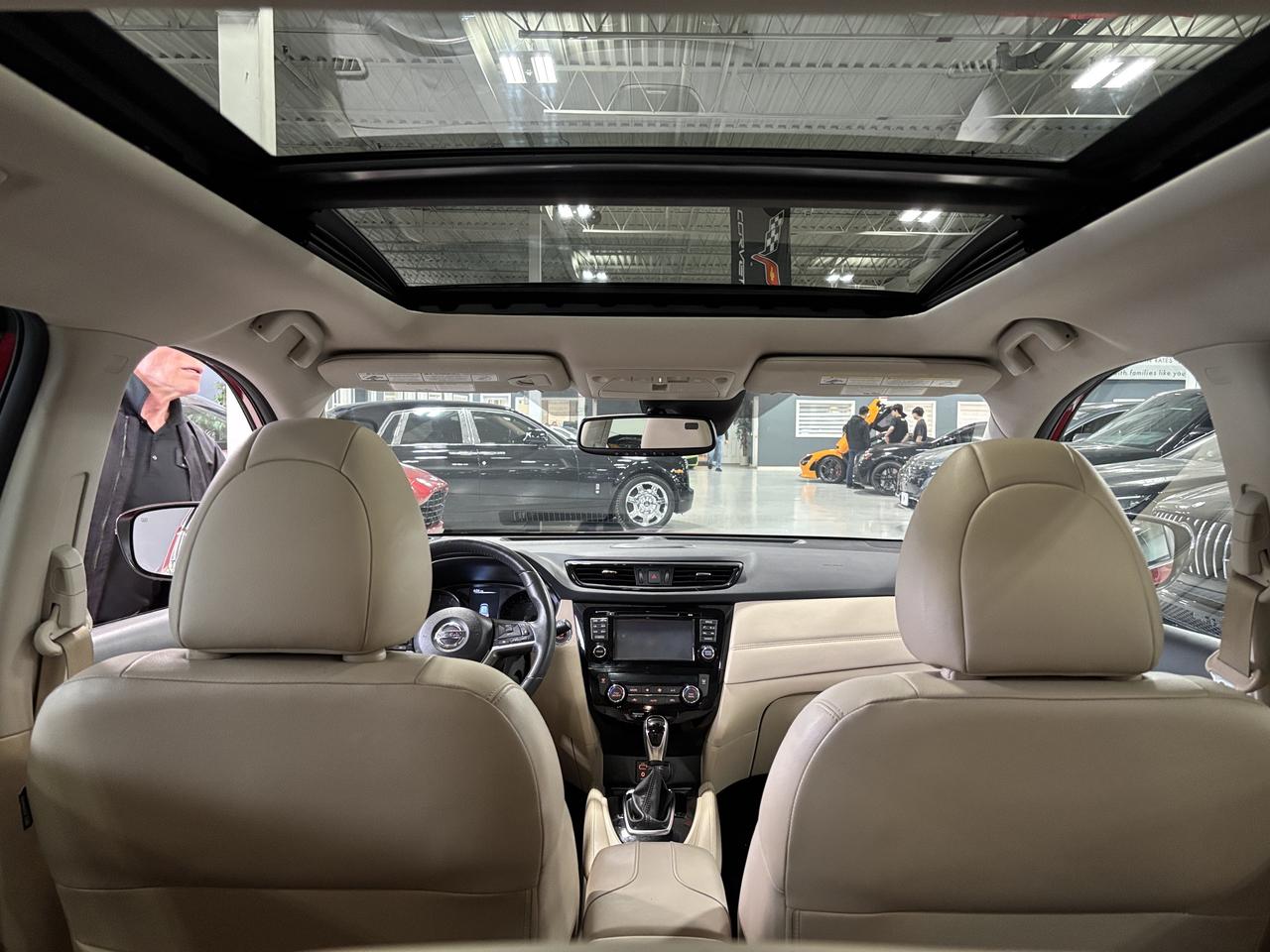 2017 Nissan Rogue SL AWD|NAV|BOSE|360CAM|CREAMLEATHER|PANOROOF|ALLOY Photo