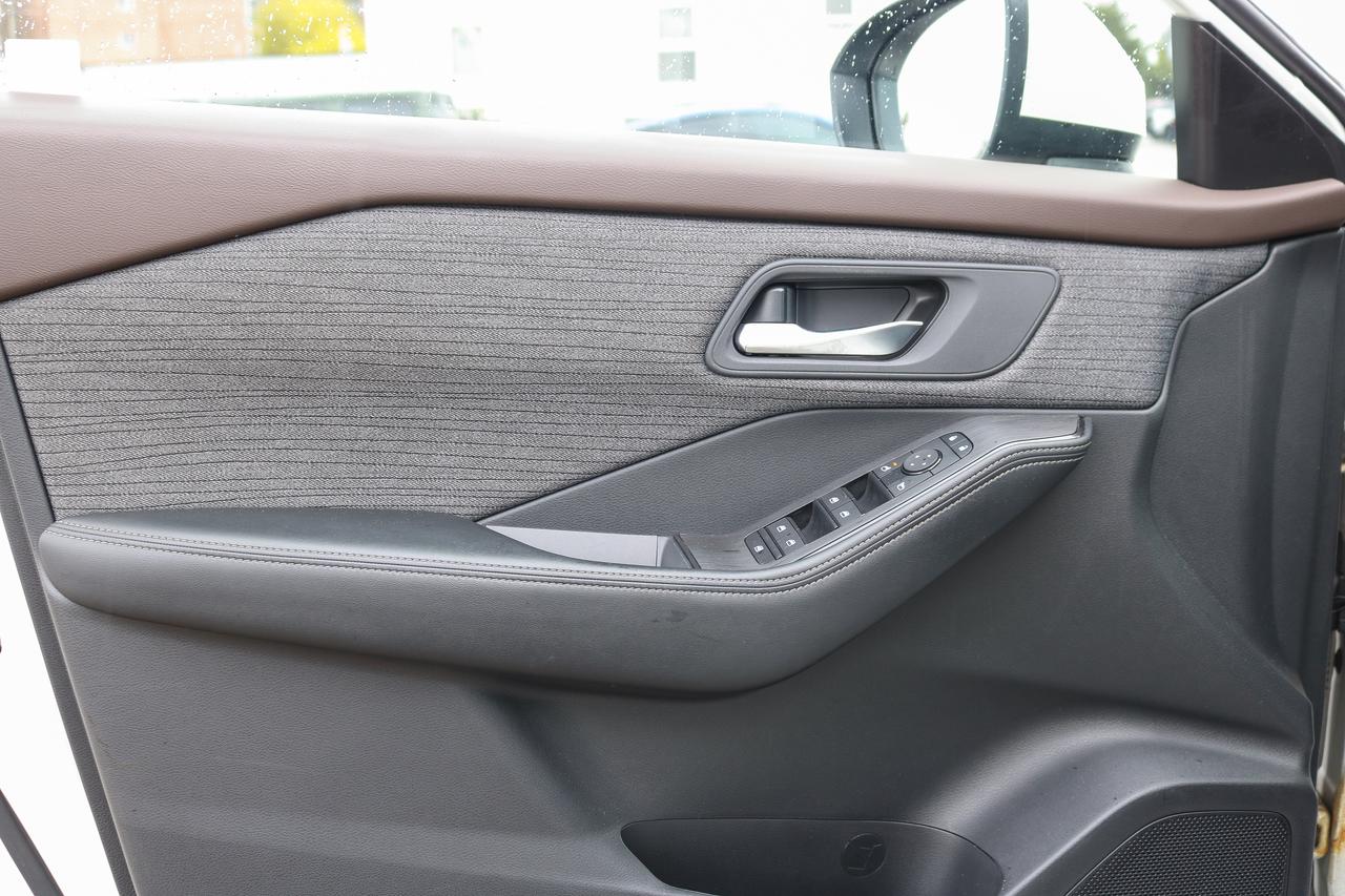 2023 Nissan Rogue AWD SV Moonroof | HEATED SEATS | REMOTE START | Photo