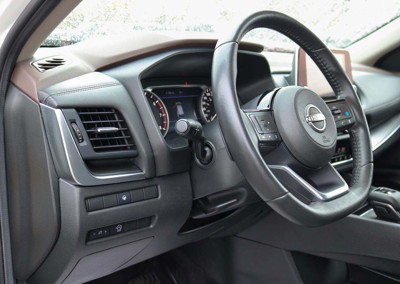 2023 Nissan Rogue AWD SV Moonroof | HEATED SEATS | REMOTE START | Photo