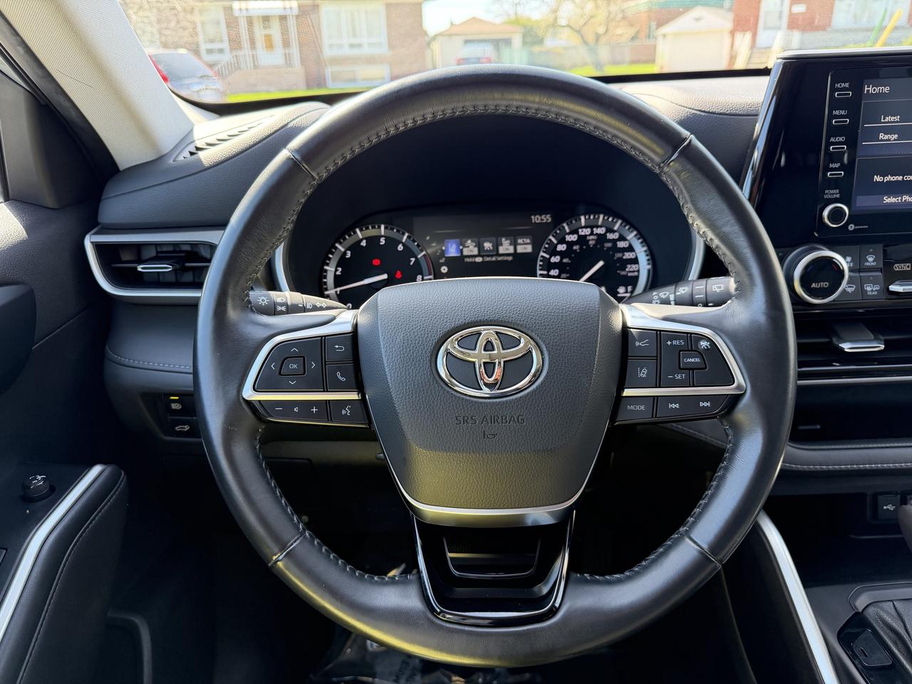 2021 Toyota Highlander XLE AWD Photo