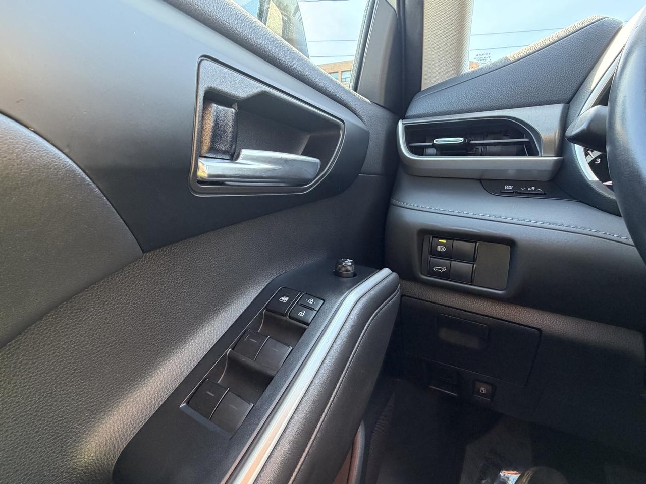 2021 Toyota Highlander XLE AWD Photo