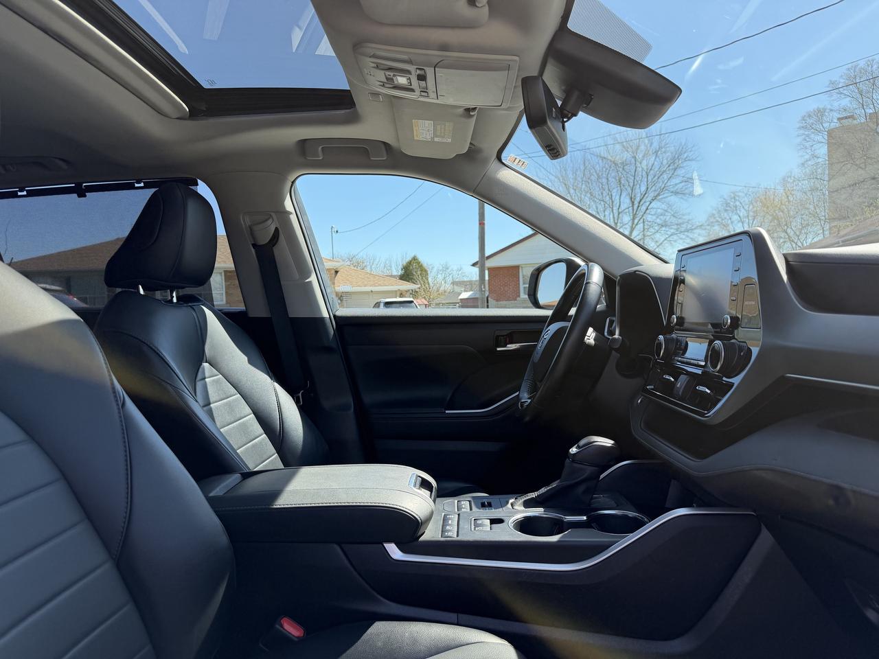 2021 Toyota Highlander XLE AWD Photo