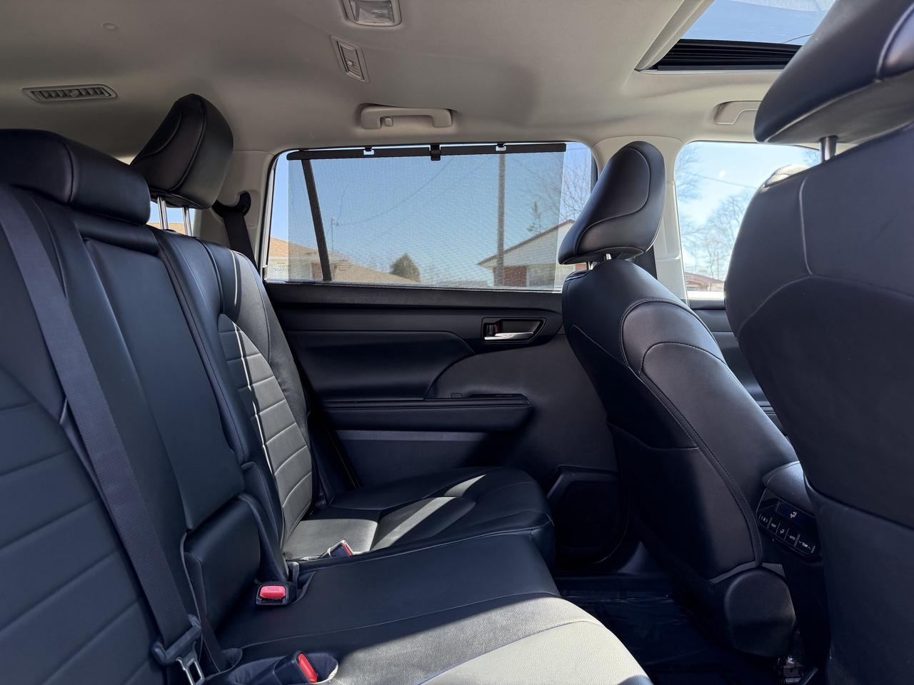 2021 Toyota Highlander XLE AWD Photo