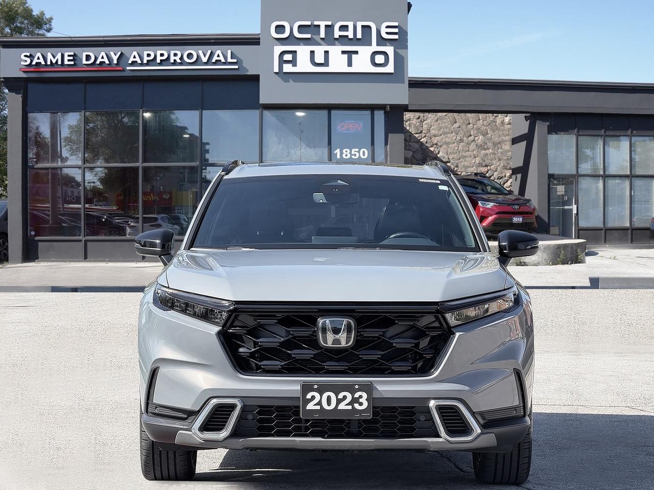 2023 Honda CR-V Hybrid Touring AWD Photo