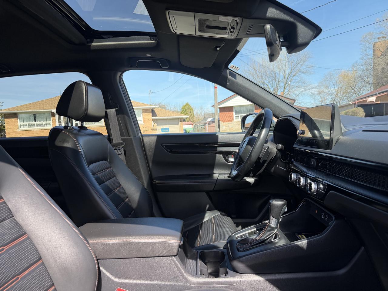 2023 Honda CR-V Hybrid Touring AWD Photo