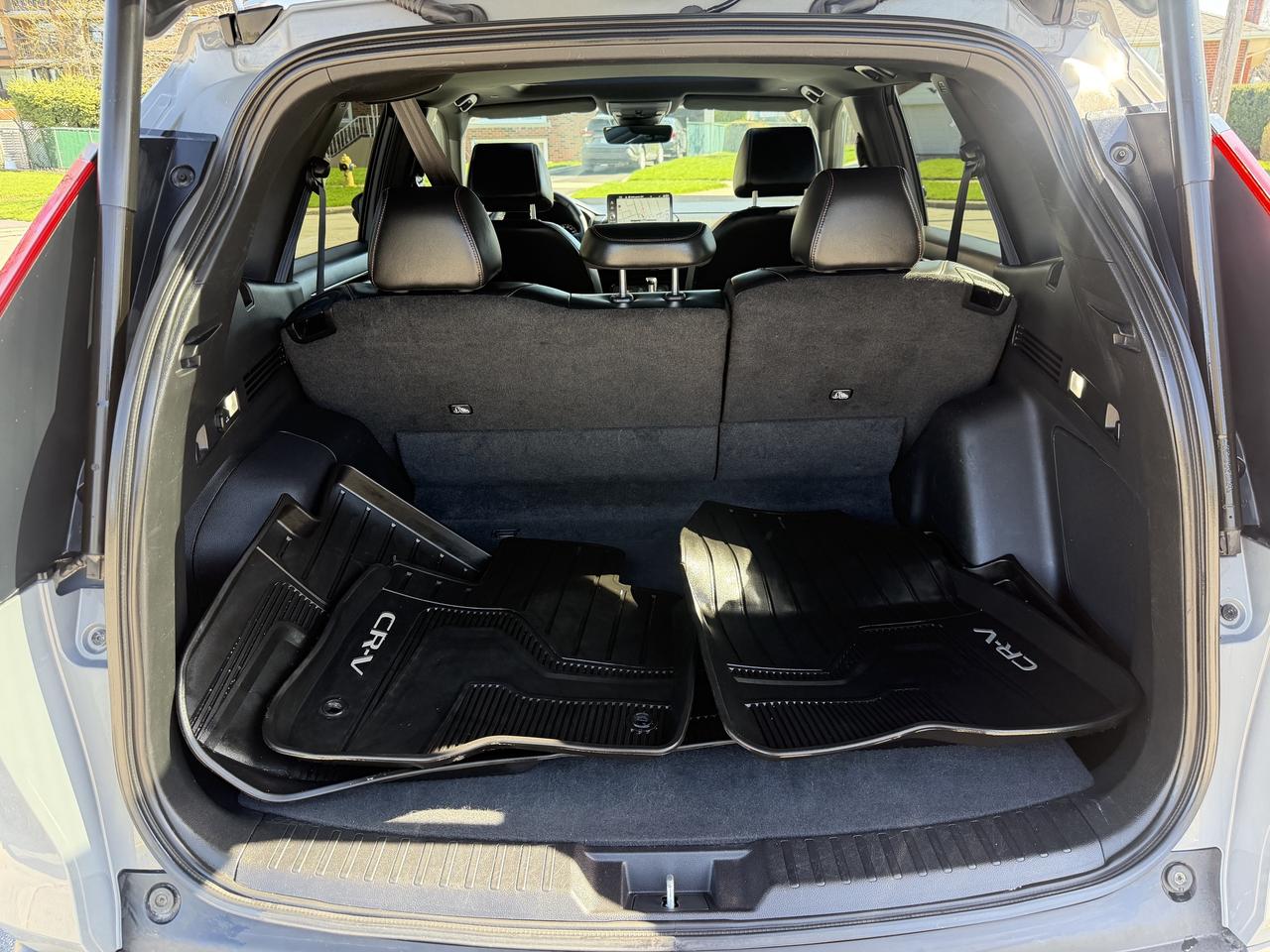 2023 Honda CR-V Hybrid Touring AWD Photo