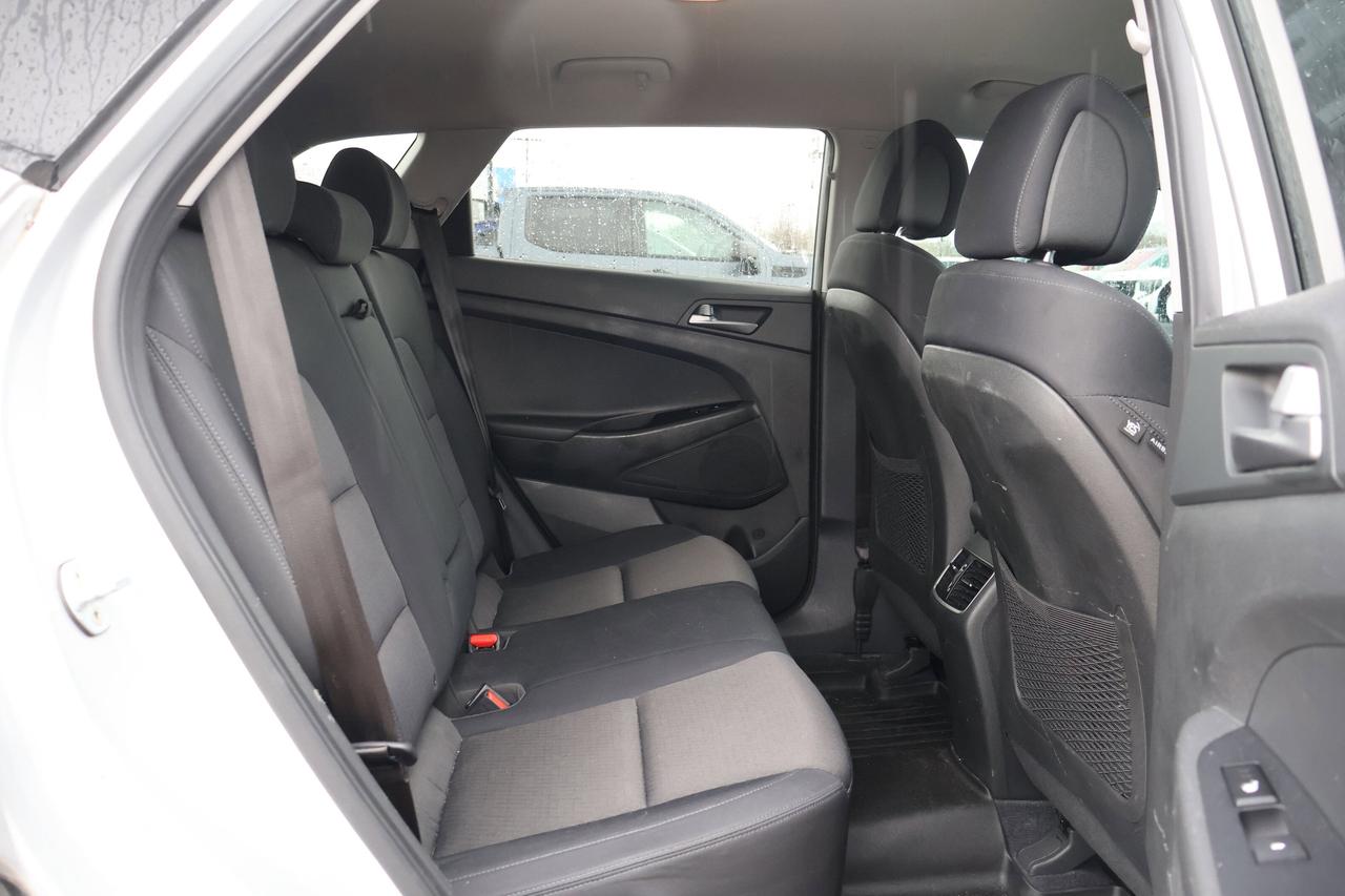 2017 Hyundai Tucson Premium | | CD Player | Photo