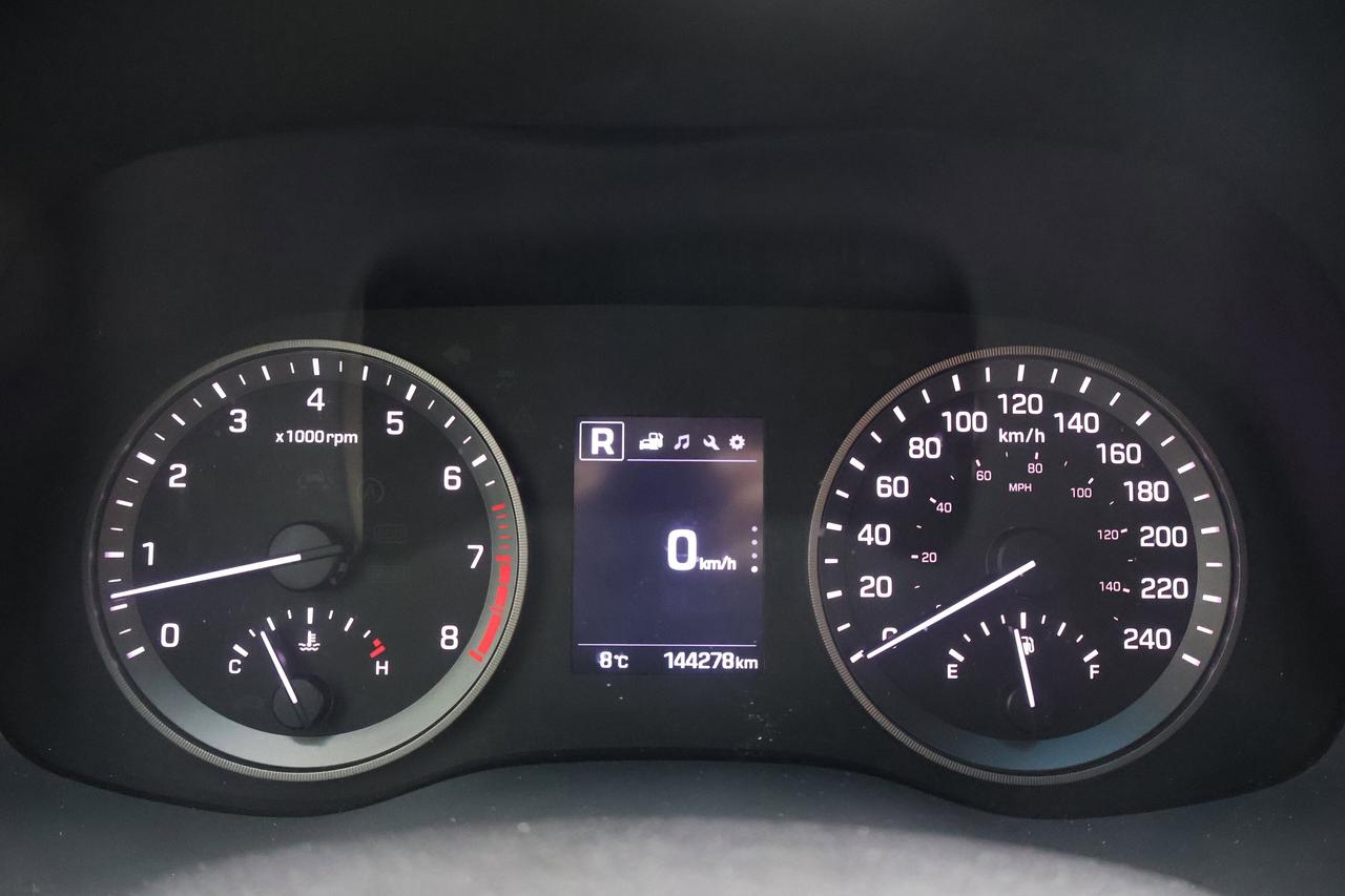 2017 Hyundai Tucson Premium | | CD Player | Photo