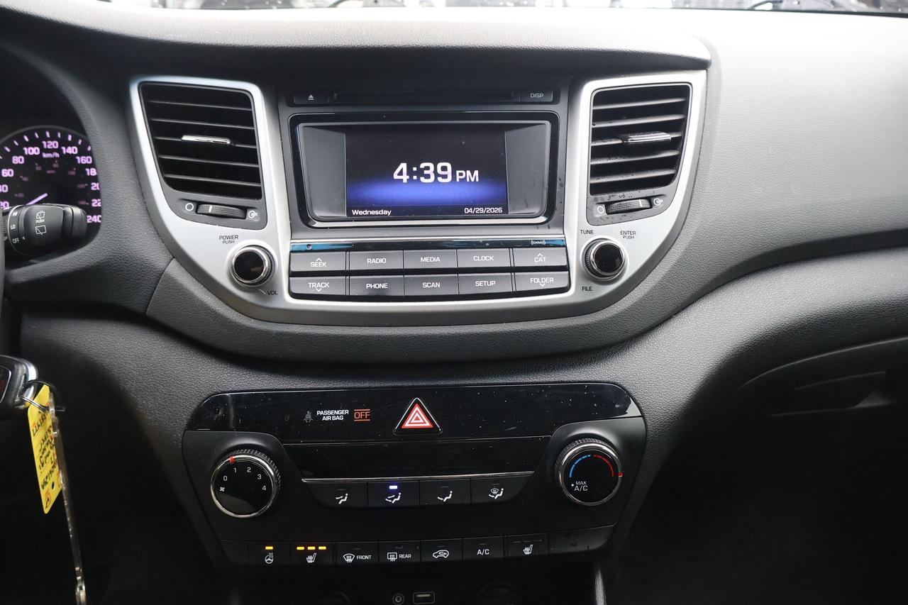 2017 Hyundai Tucson Premium | | CD Player | Photo