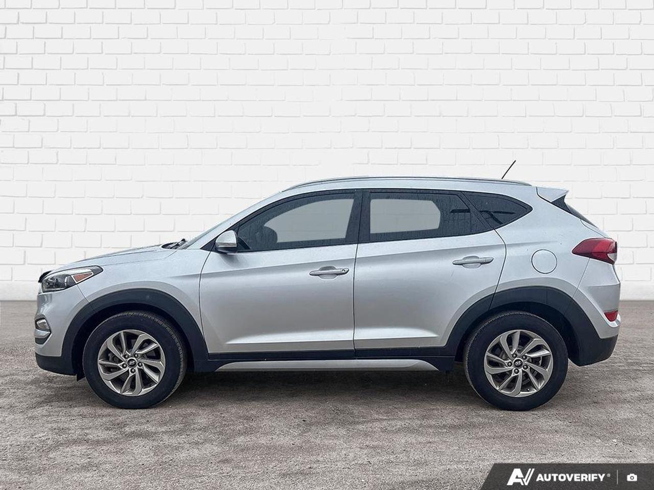2017 Hyundai Tucson Premium | | CD Player | Photo