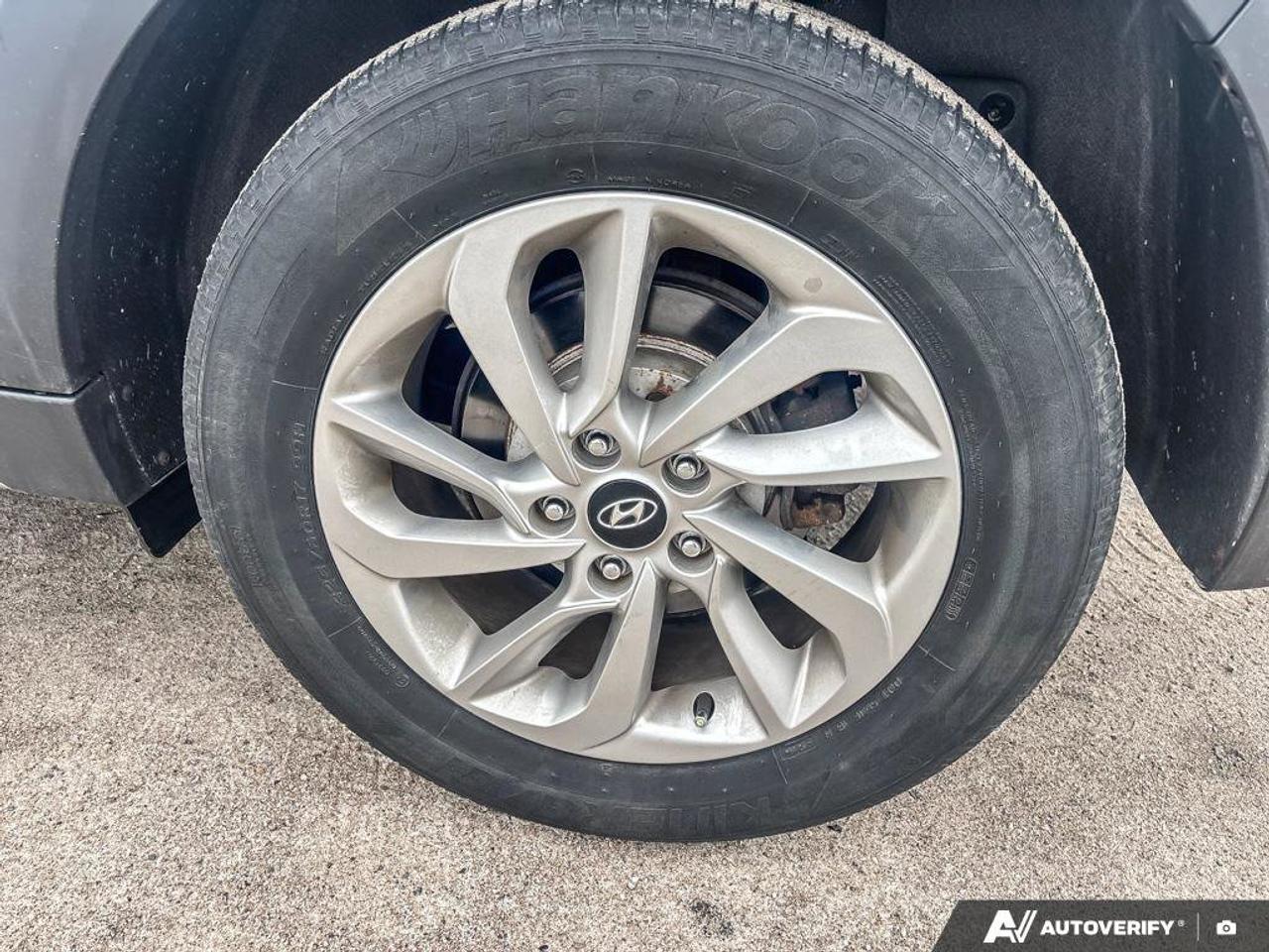 2017 Hyundai Tucson Premium | | CD Player | Photo