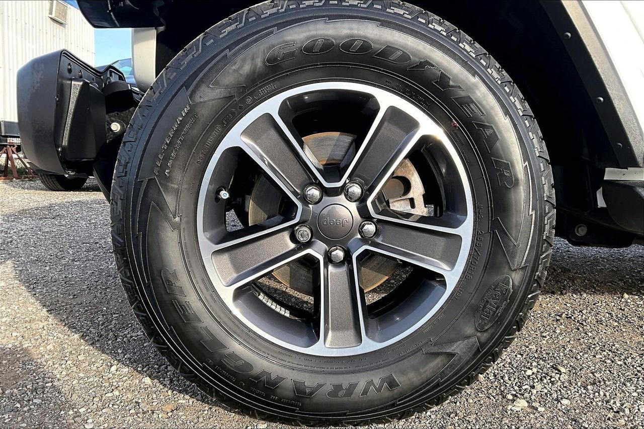 2023 Jeep Wrangler Sahara V6 |SkyTop |McKinley Leather |BlindSpot|4X4 Photo