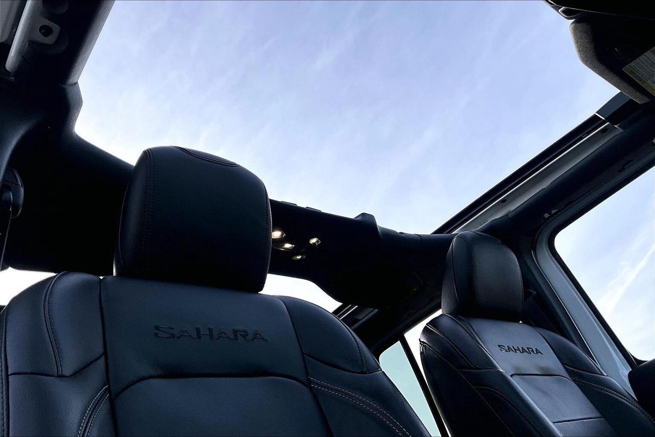 2023 Jeep Wrangler Sahara V6 |SkyTop |McKinley Leather |BlindSpot|4X4 Photo