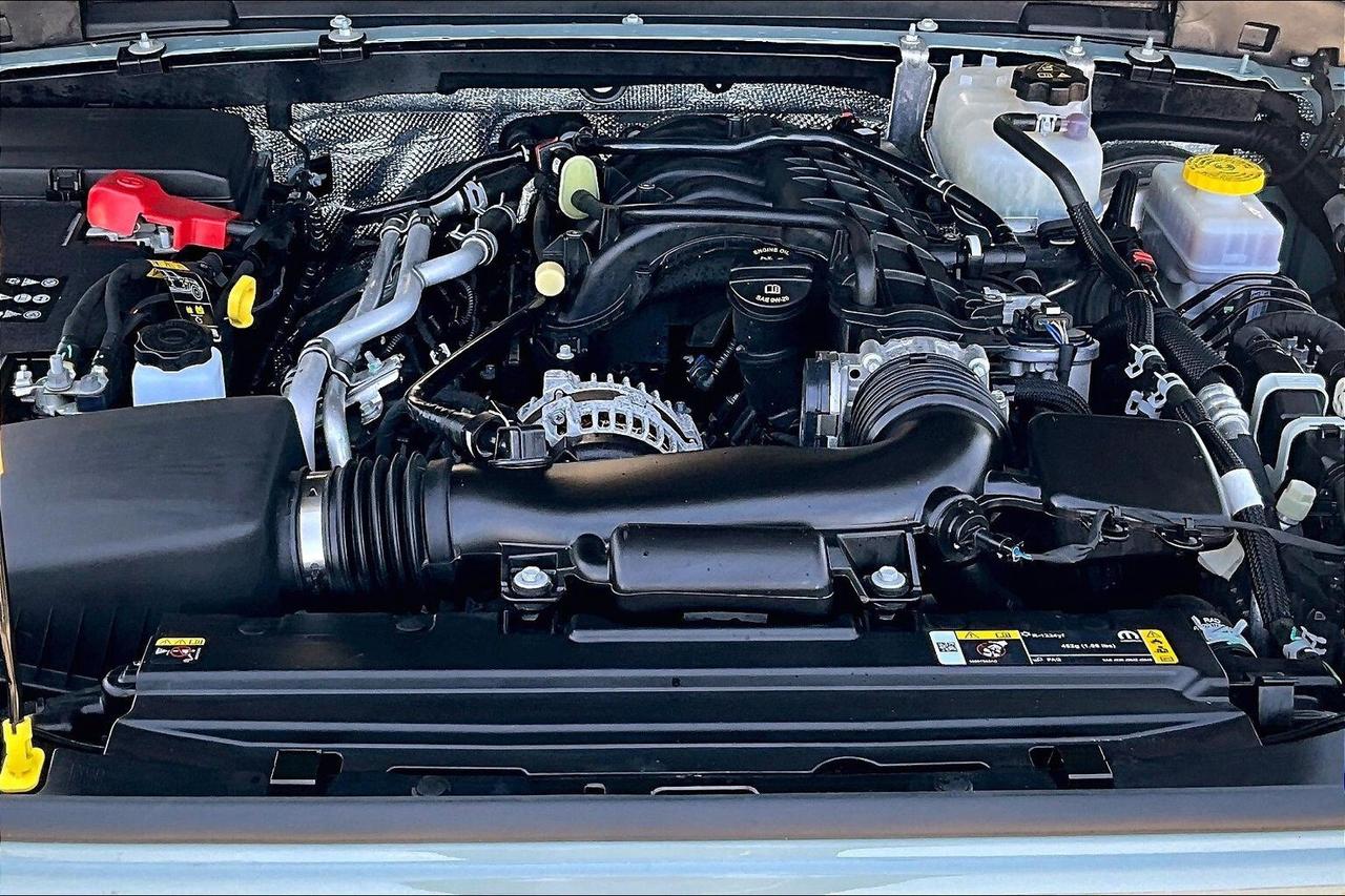 2024 Jeep Wrangler Sahara V6 |Skytop |McKinley Leather |Alpine | 4X4 Photo