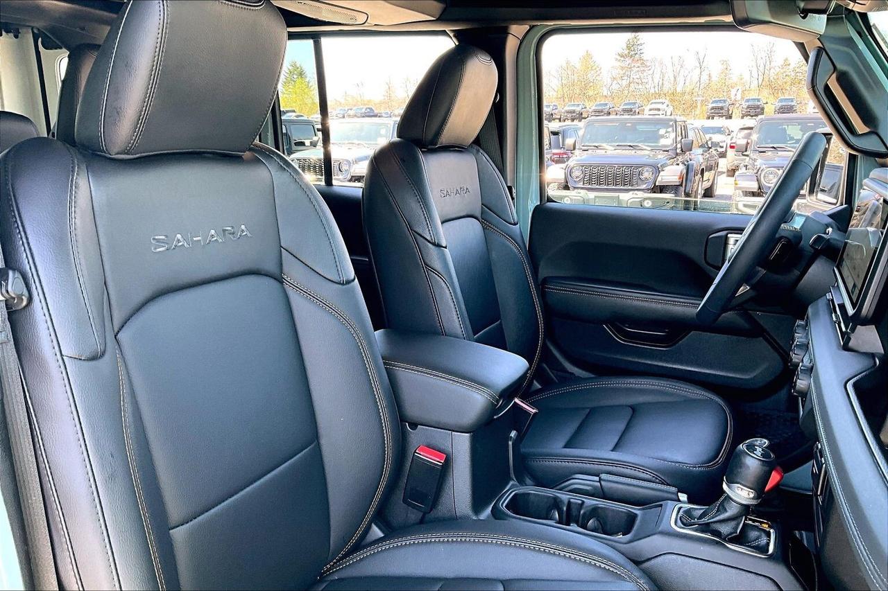 2024 Jeep Wrangler Sahara V6 |Skytop |McKinley Leather |Alpine | 4X4 Photo