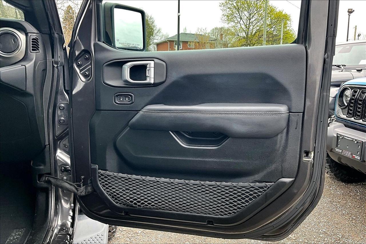 2019 Jeep Wrangler Unlimited Sahara V6 | 6Spd Manual | Alpine NAV | 4X4 Photo