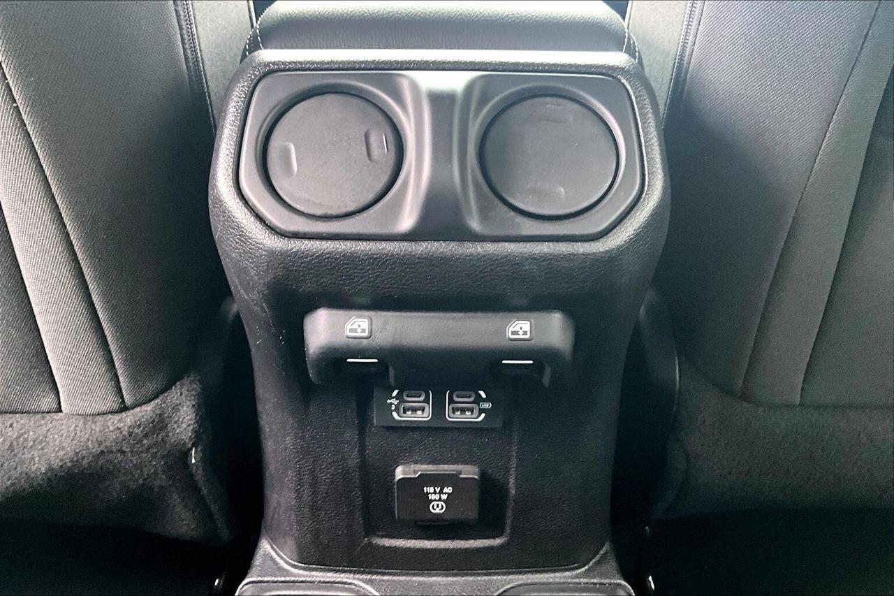 2019 Jeep Wrangler Unlimited Sahara V6 | 6Spd Manual | Alpine NAV | 4X4 Photo