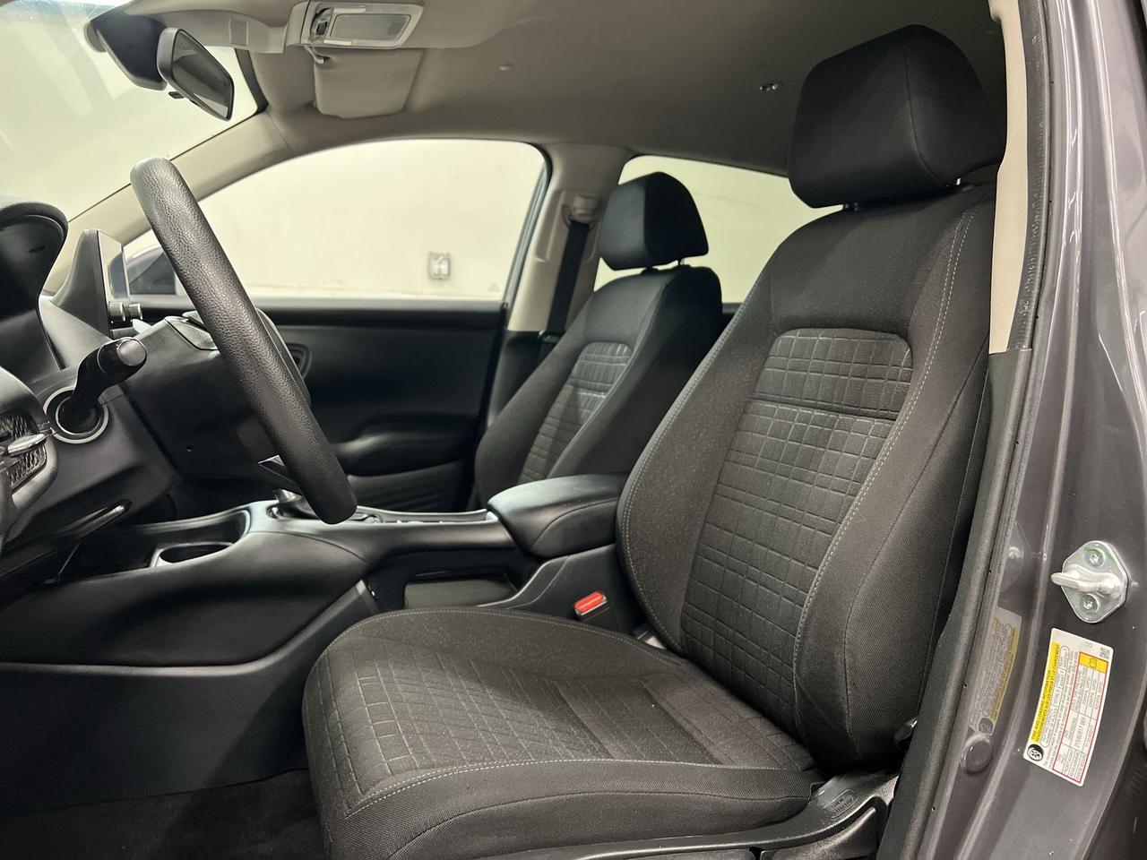 2024 Honda HR-V HTD SEATS | CARPLAY | REMOTE START | 17IN ALLOYS Photo