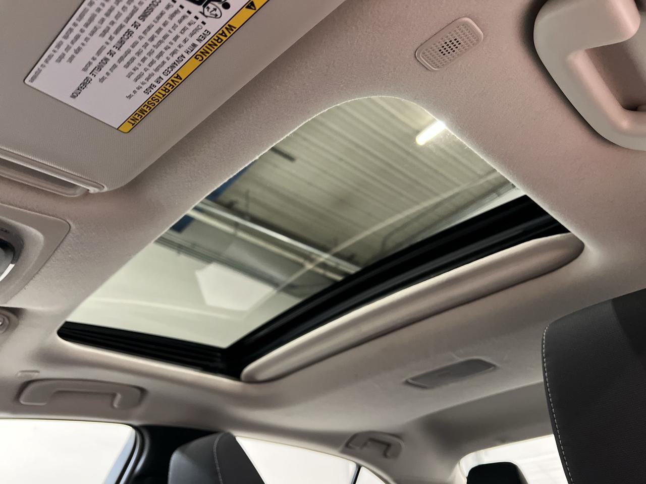 2024 Toyota Corolla LE PREMIUM | SUNROOF |HTD SEATS | CARPLAY | ALLOYS Photo
