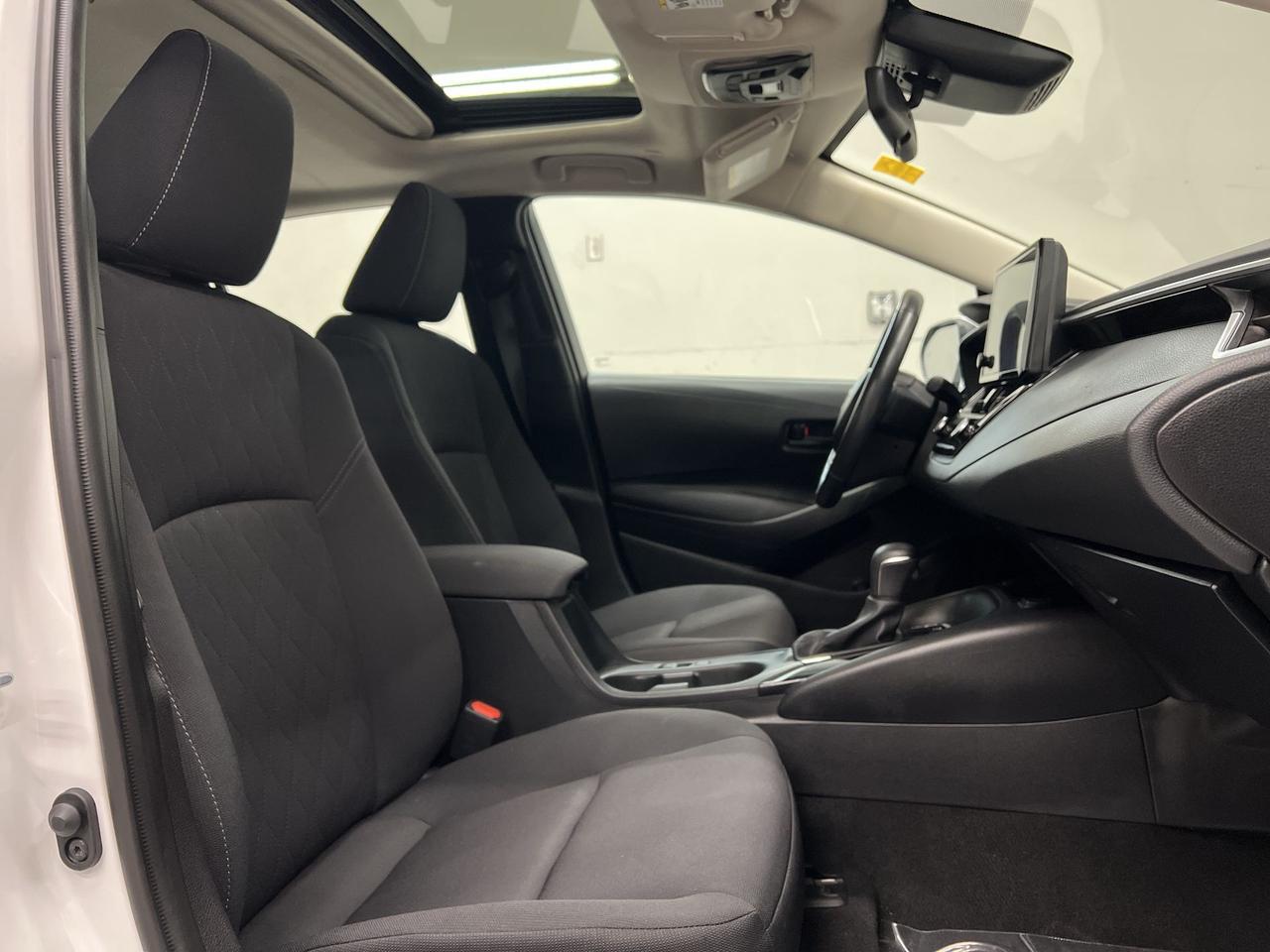 2024 Toyota Corolla LE PREMIUM | SUNROOF |HTD SEATS | CARPLAY | ALLOYS Photo