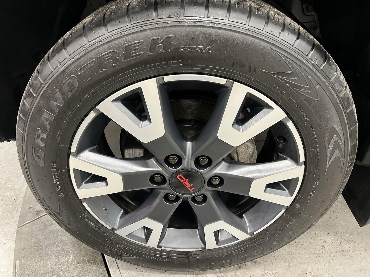 2025 Toyota 4Runner TRD SPORT 4X4 | SUNROOF | HTD SEATS | CARPLAY Photo