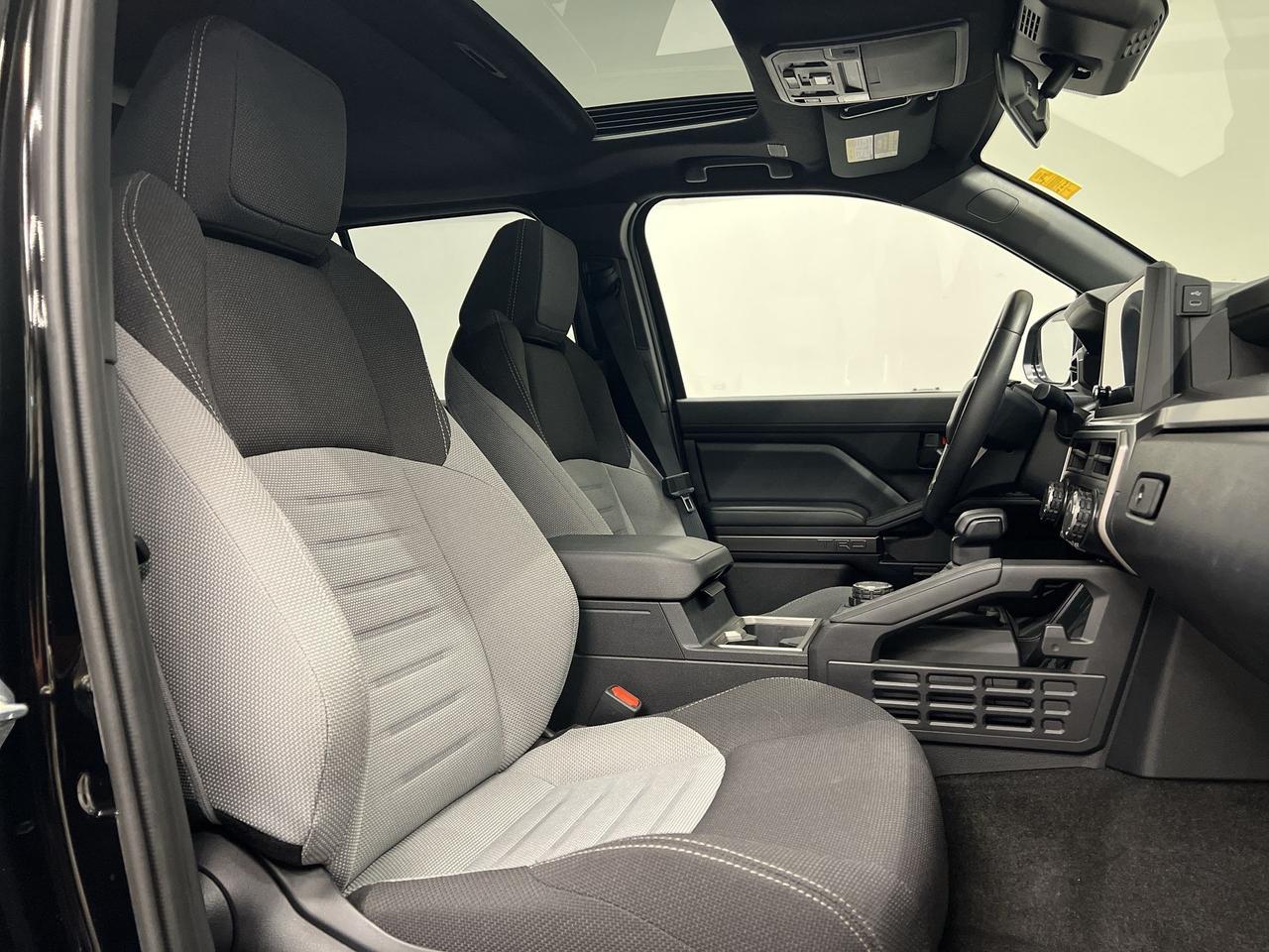 2025 Toyota 4Runner TRD SPORT 4X4 | SUNROOF | HTD SEATS | CARPLAY Photo