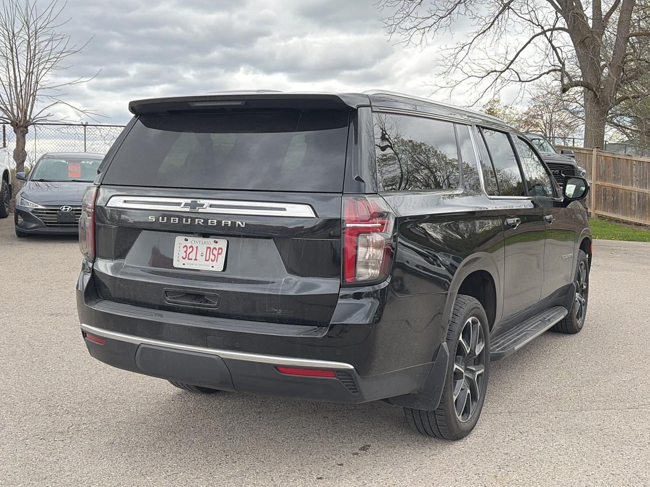 2023 Chevrolet Suburban LS, CLEAN CARFAX, DIESEL, 8 PASS, REMOTE START! - Photo #7