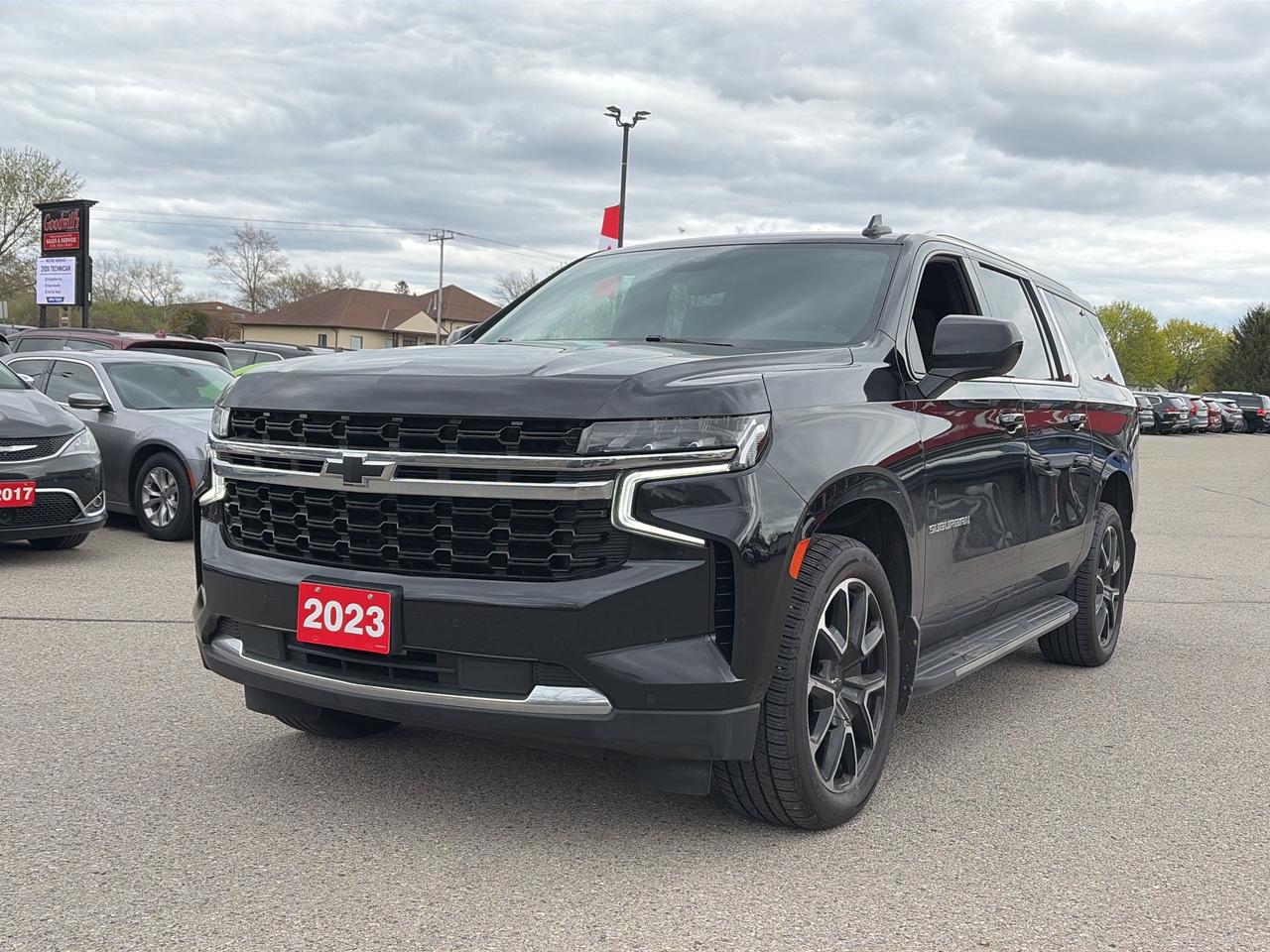 2023 Chevrolet Suburban LS, CLEAN CARFAX, DIESEL, 8 PASS, REMOTE START! Photo