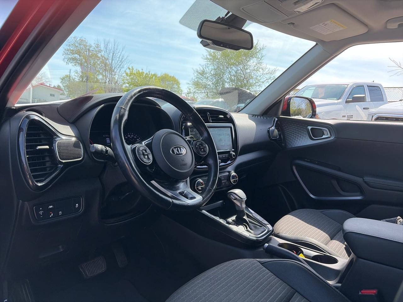 2020 Kia Soul EX PREMIUM, CLEAN CARFAX, SUNROOF, HEATED SEATS! - Photo #11