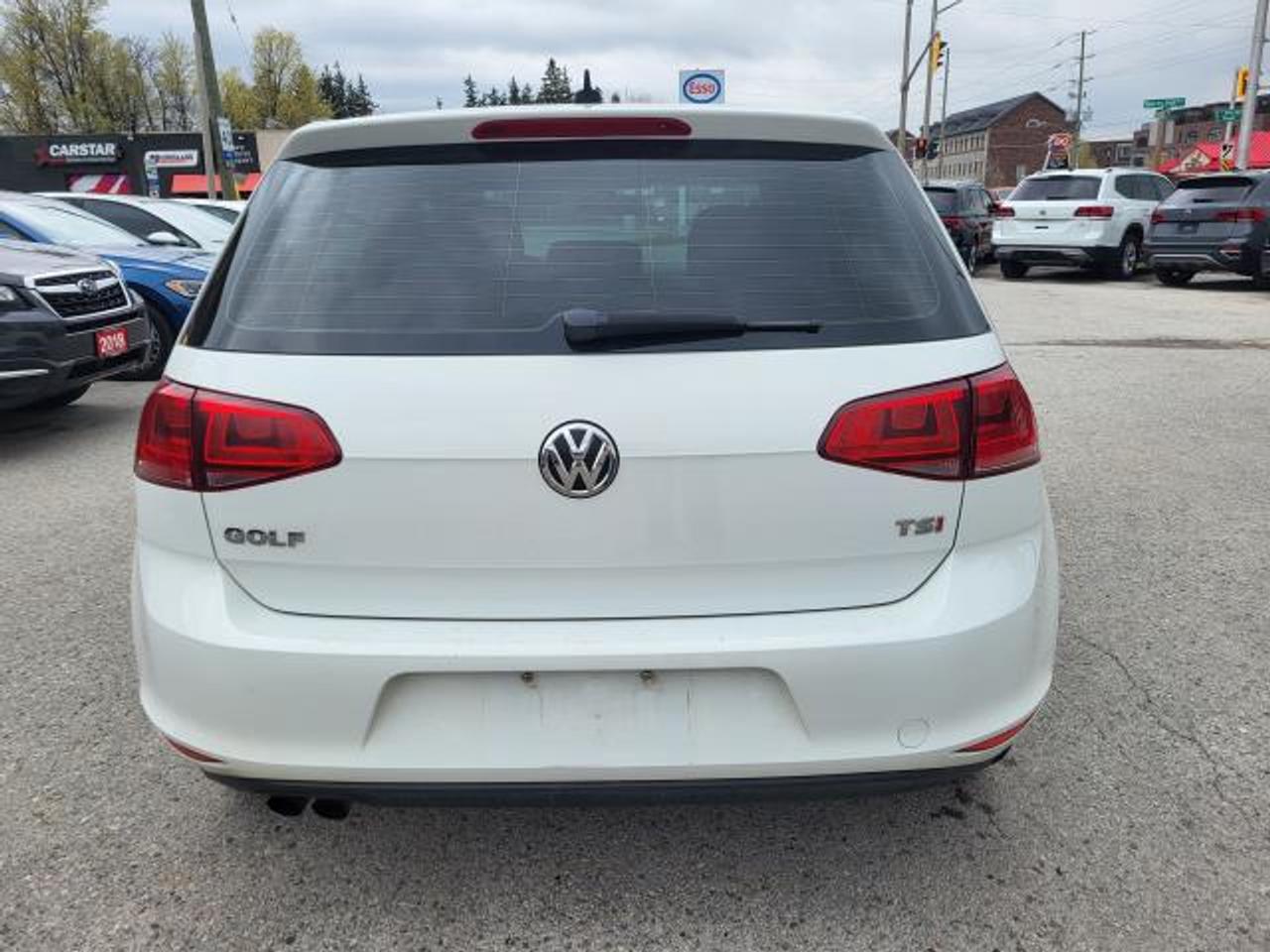 2016 Volkswagen Golf TRENDLINE Photo