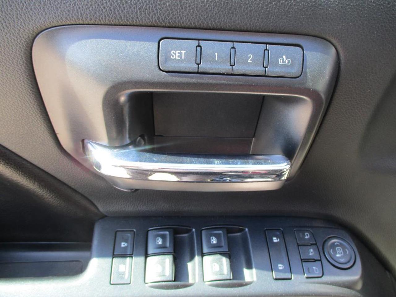 2016 Chevrolet Silverado 1500 LTZ Crew Cab 4WD Photo