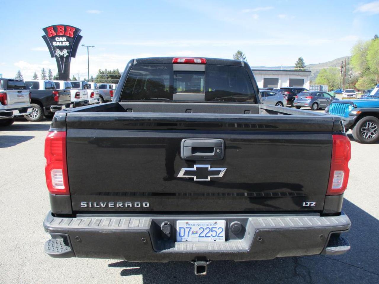 2016 Chevrolet Silverado 1500 LTZ Crew Cab 4WD Photo