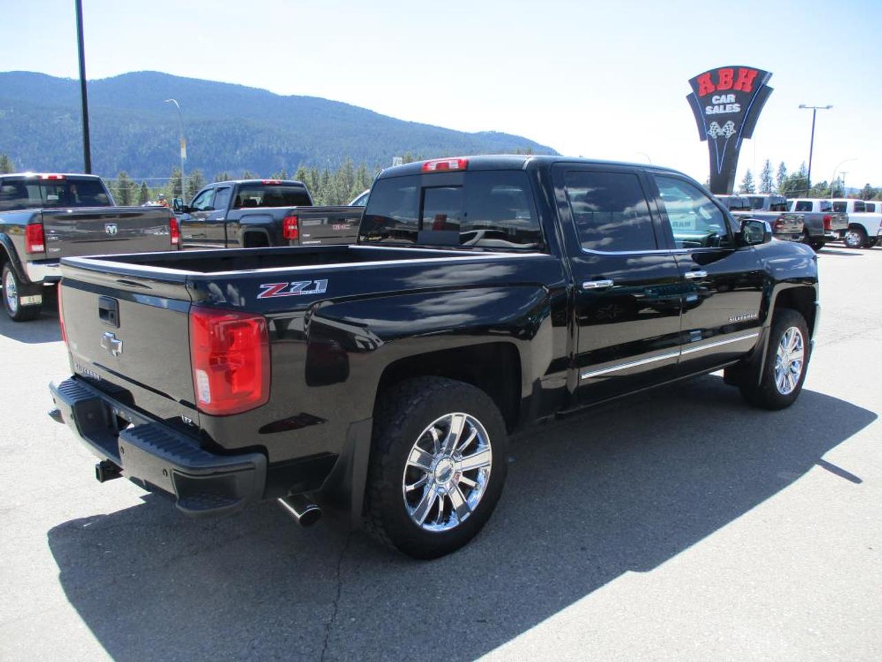2016 Chevrolet Silverado 1500 LTZ Crew Cab 4WD Photo