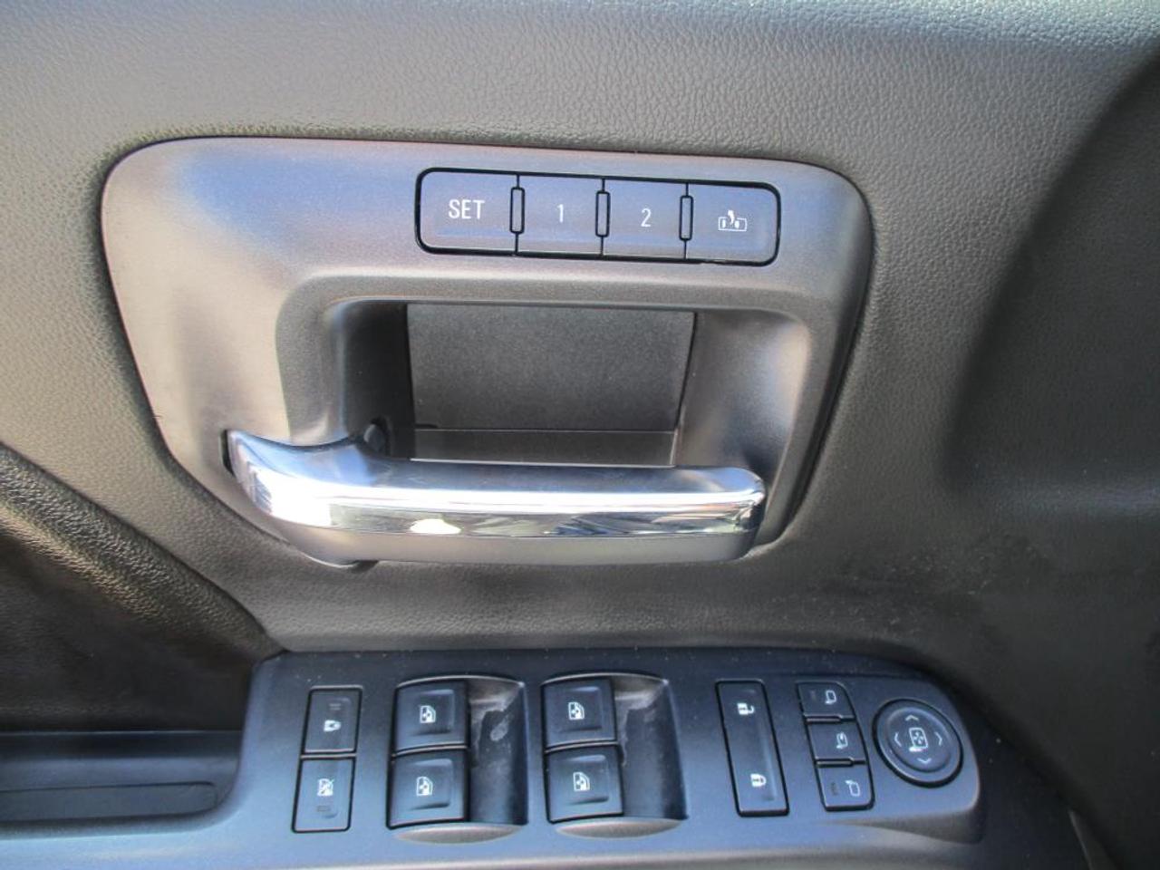 2016 Chevrolet Silverado 1500 LTZ Crew Cab 4WD Photo