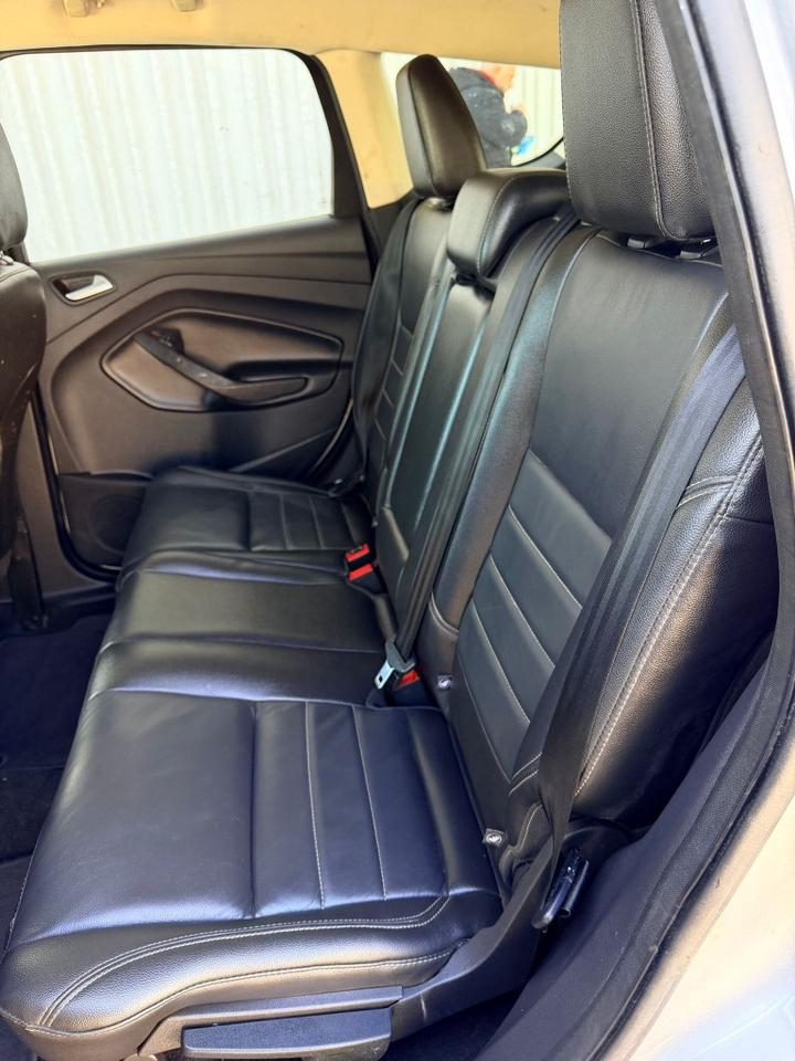 2014 Ford Escape SE 4dr Front-wheel Drive Automatic Photo