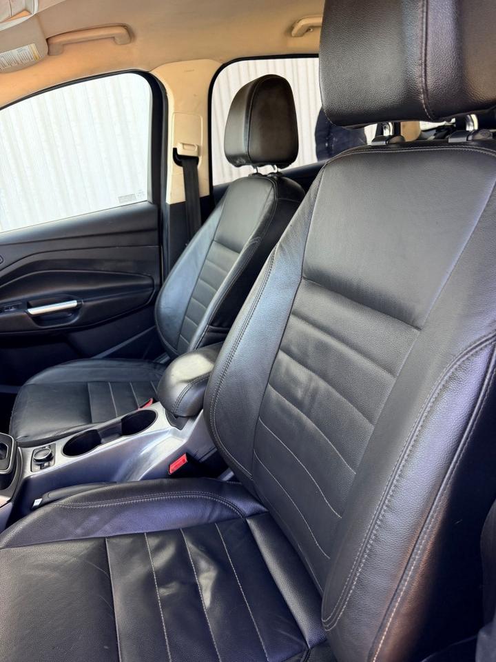 2014 Ford Escape SE 4dr Front-wheel Drive Automatic Photo