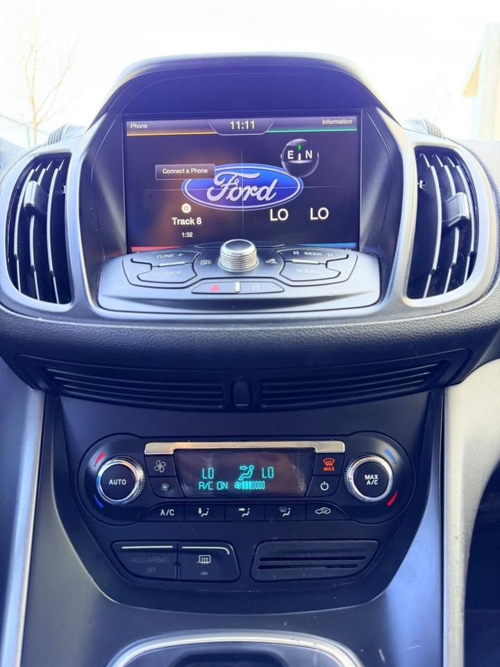 2014 Ford Escape SE 4dr Front-wheel Drive Automatic Photo